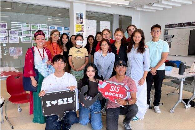 深圳市蛇口外籍人员子女学校：国际文凭课程 &middot; 通往大学的桥梁！