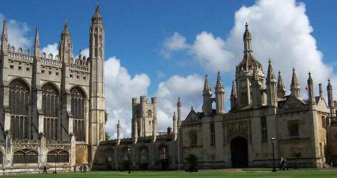 热烈祝贺省泰中国际部蔡雪莹同学获得伦敦国王学院文化、传媒与创意产业专业预录取OFFER！