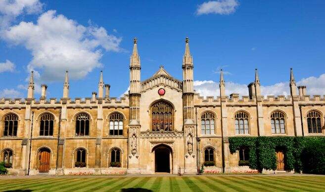 成电OSSD的学生，在申请英国本科时，都有哪些优势？