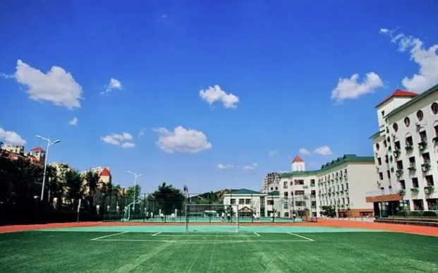 青岛银河学校