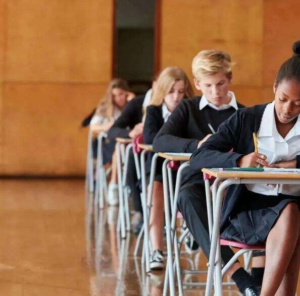 山西剑桥国际获剑桥大学国际考试委员会(CIE)官方认证授权！