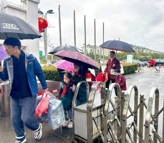 热辣滚烫新学期！快来直击苏国外不一样开学日