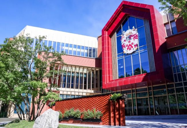2024年北京德闳学校高中入学条