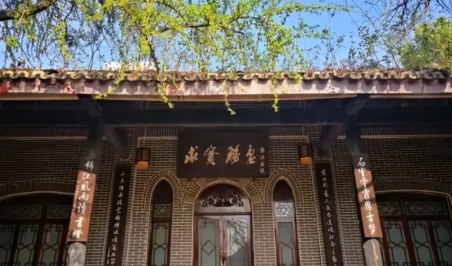 成都石室中学剑桥国高中
