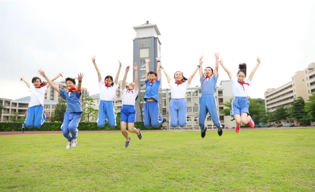 深圳市美中学校24年学校简介！