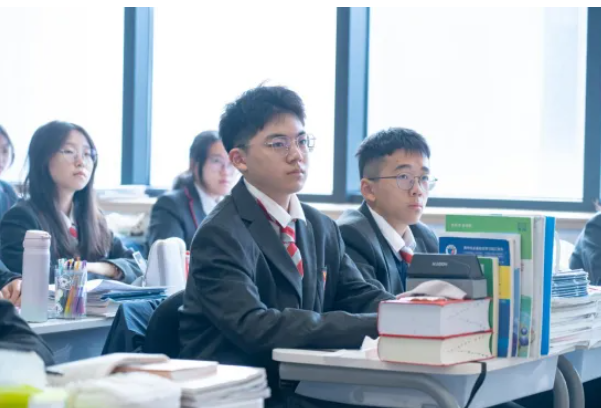 苏州山峰双语学校