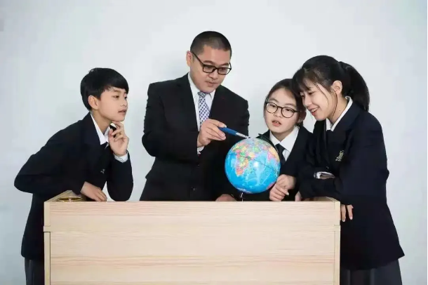 深圳枫叶国际学校：2024-2025学年初小部招生简章！