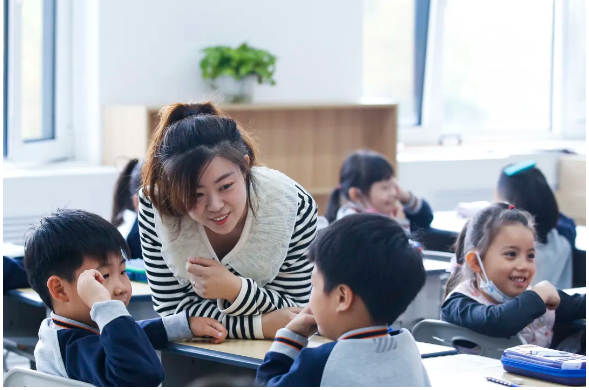 青岛大学双语实验学校