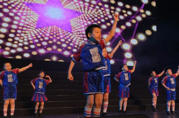 青岛大学双语实验学校