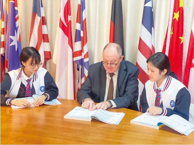 深圳市桃源居中澳实验学校