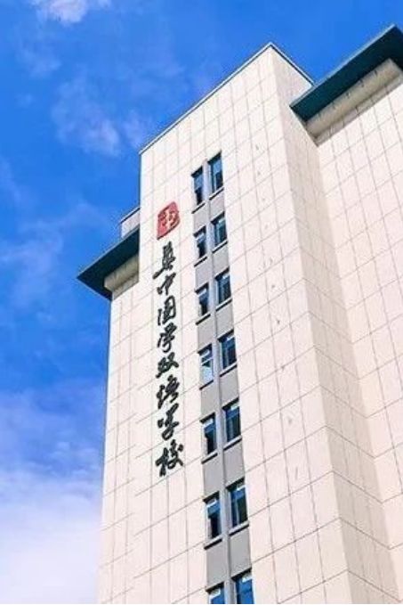 奠中学校国际交流中心：融入世界，开启国际视野！