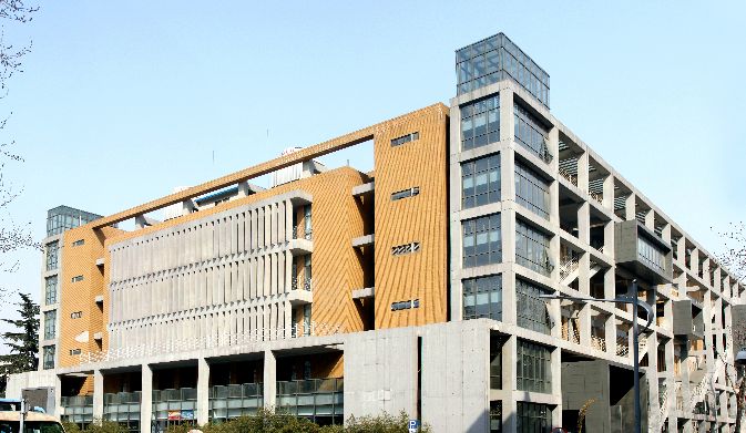 北京外国语大学国际课程中心2024年学费一年是多少？高中毕业生何去何从？