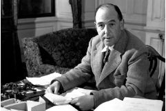 深圳博纳国际学校：初中暑期书单！