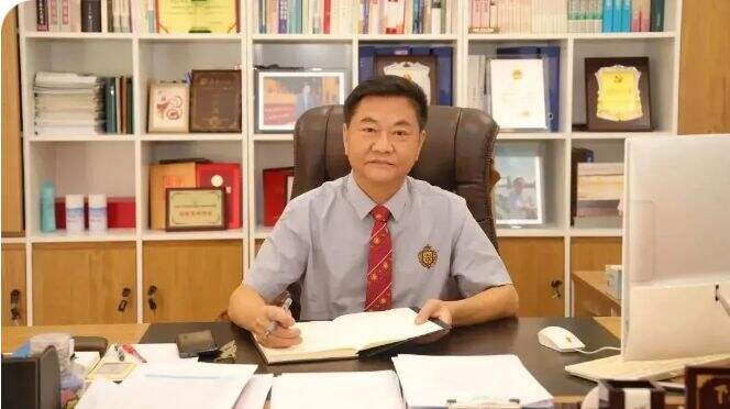 近日，华美外国语学校传来喜讯，成功获批高中办学资格，由&ldquo;九年一贯制学校&rdquo;变更为&ldquo;十二年一贯制学校&rdquo;（高中18个班576人）。这是学校发展历程中的重要里程碑，也是对学生、家长及社会各界长期以来关心和支持的肯定。