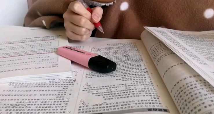 北京四中国际课程佳莲校区2024年国内高考班学费说明！