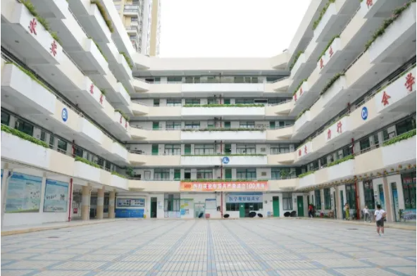 深圳市云顶学校国际部