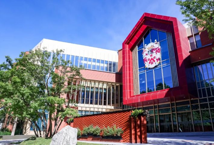 2024年北京德闳学校高中部录取条件