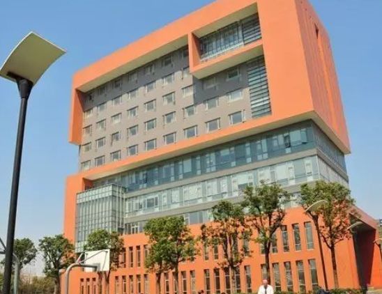 华东师范大学第二附属中学国际部