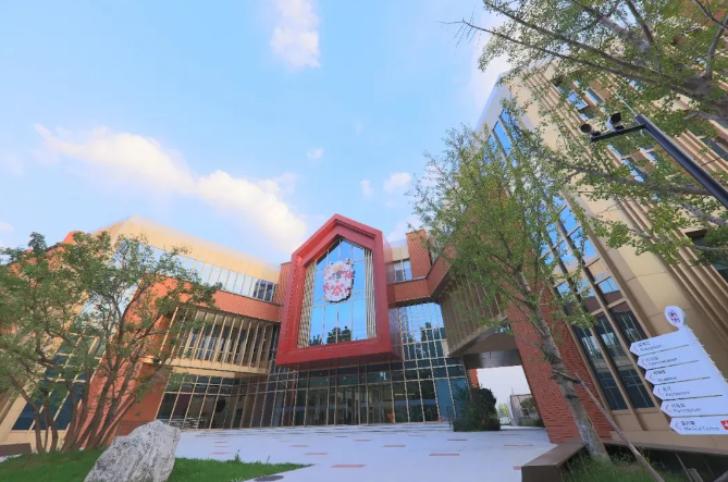 北京德闳学校