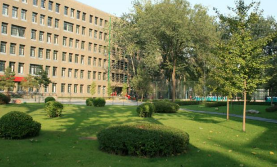 北京大学附属中学道尔顿学院 