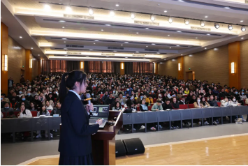 11月17日，武漢英中學(xué)校年度首場國際高中校園開放日！
