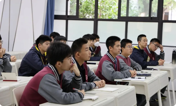 重庆八中国际部：加拿大英属哥伦比亚大学招生官走进重庆八中！