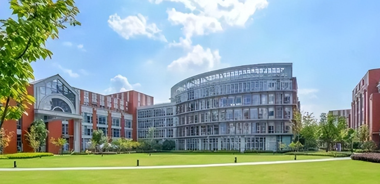 深度解析2025春招圣华紫竹学院考情，难度如何？
