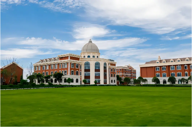 成都墨尔文学校