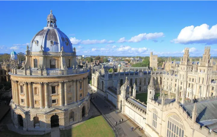 天府中学融合创新实验课程：2牛，5港，77封录取！