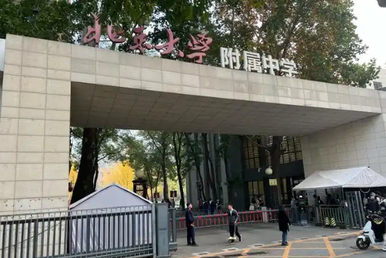 北京大学附属中学