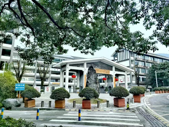 探索教育新路徑：重慶十八中國(guó)際部3月校園開放日成功舉辦！