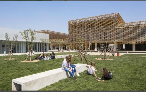 2025-26年北京法国学校学费多少钱，和去年对比有什么变化？