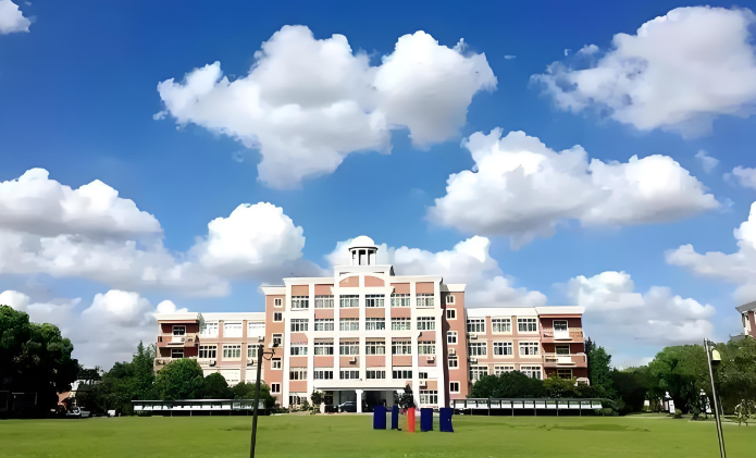 想选高性价比国际学校？北京领科与上海领科该怎么选？