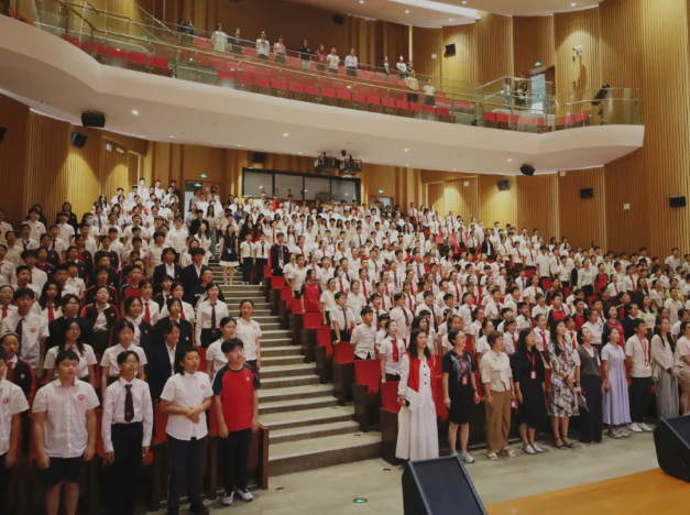 上海华旭双语学校喜迎新学期，奋进正当时！