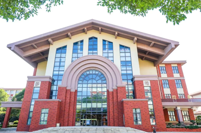 上海天华中日国际高中