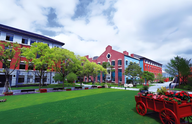 上海新纪元双语学校